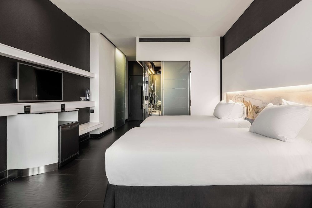 undefined Hilton Madrid Airport 3