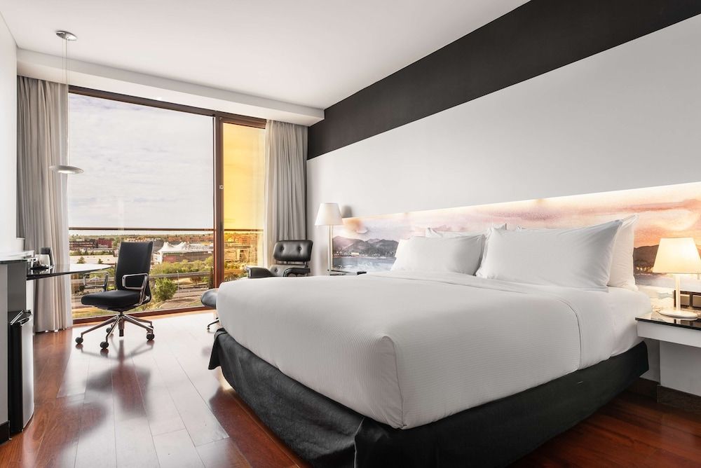 undefined Hilton Madrid Airport 10