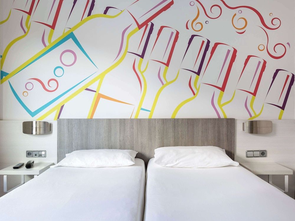 undefined Hotel ibis Styles Madrid Prado 5
