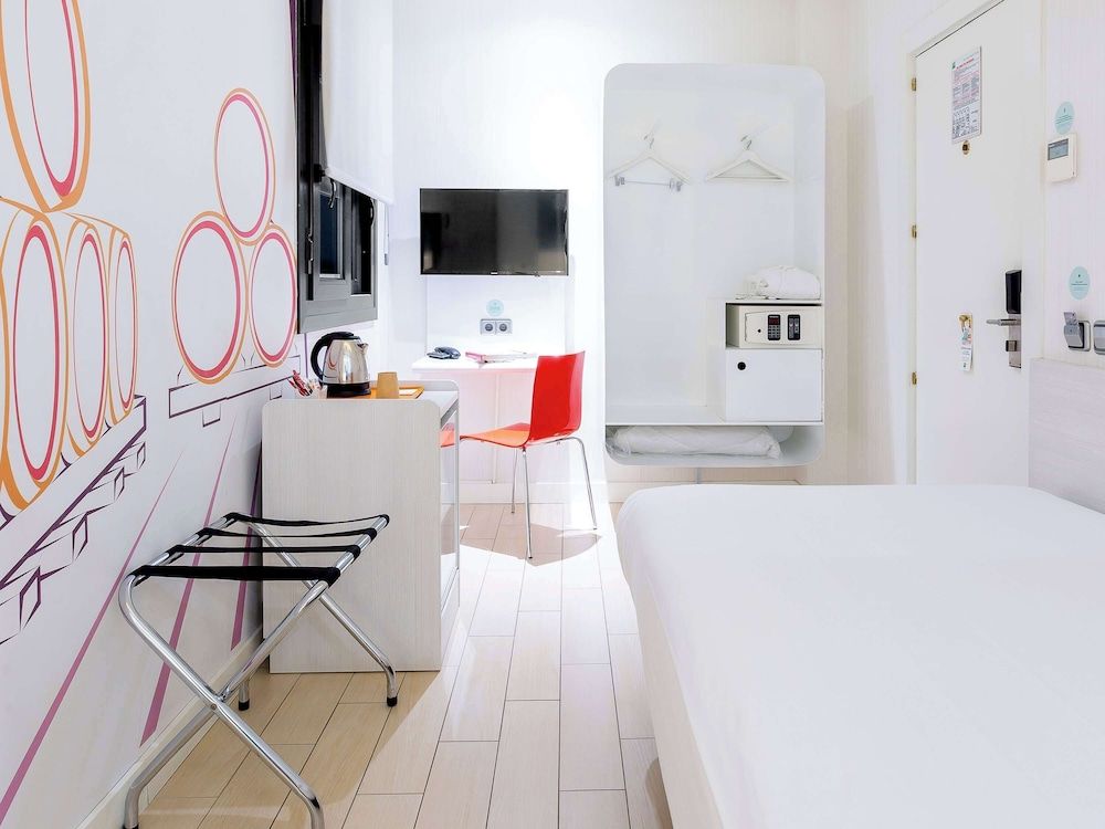 undefined Hotel ibis Styles Madrid Prado 2