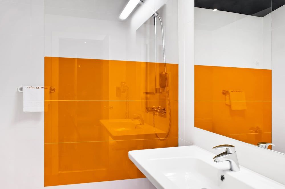 Hotel ibis Styles Madrid Prado Standard Room, 1 Queen Bed 10