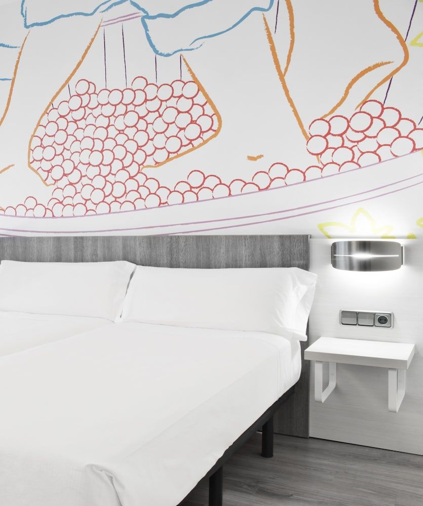 Hotel ibis Styles Madrid Prado Standard Room, 1 Queen Bed 8