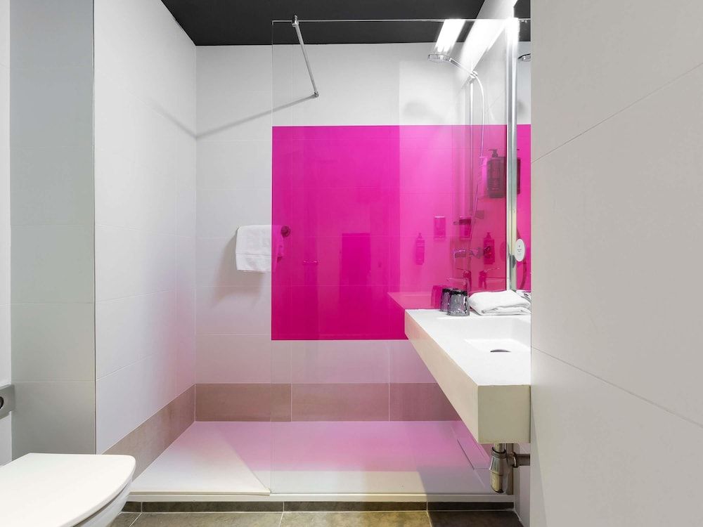 Hotel ibis Styles Madrid Prado Standard Room, 1 Queen Bed 9