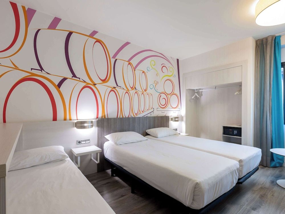 undefined Hotel ibis Styles Madrid Prado 4