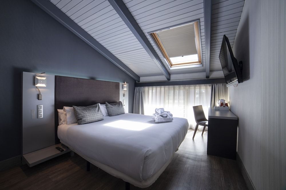 Habitación Doble abuhardillada