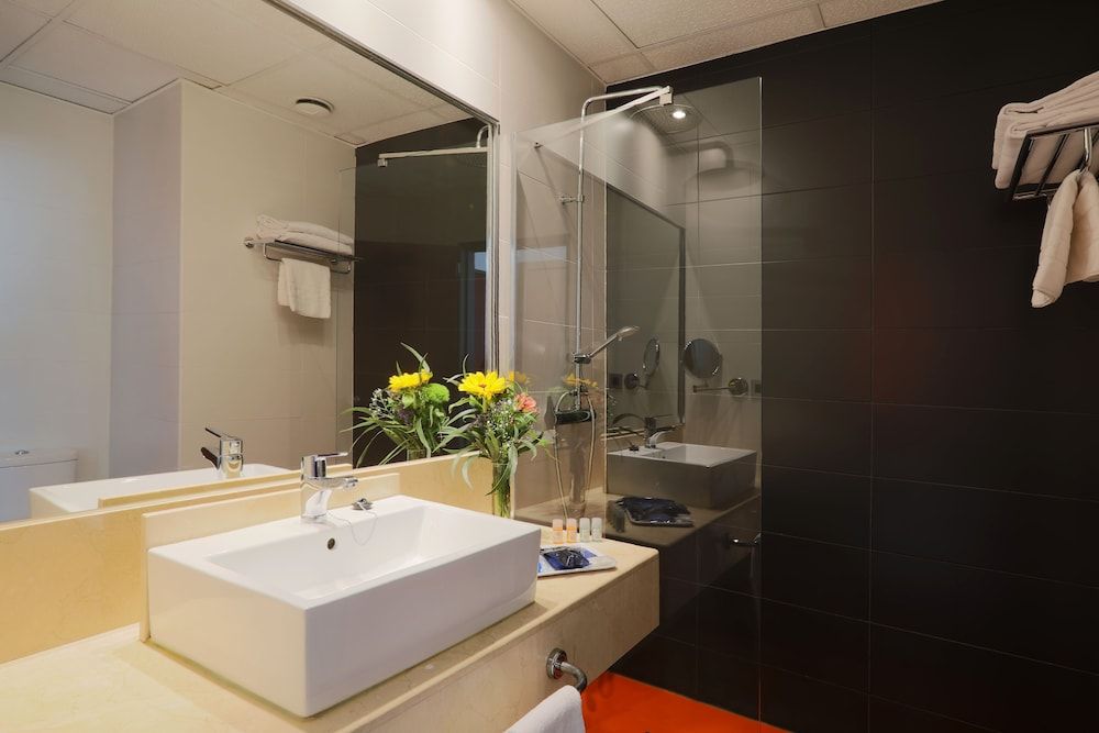 undefined Hotel Chamartin The One 6