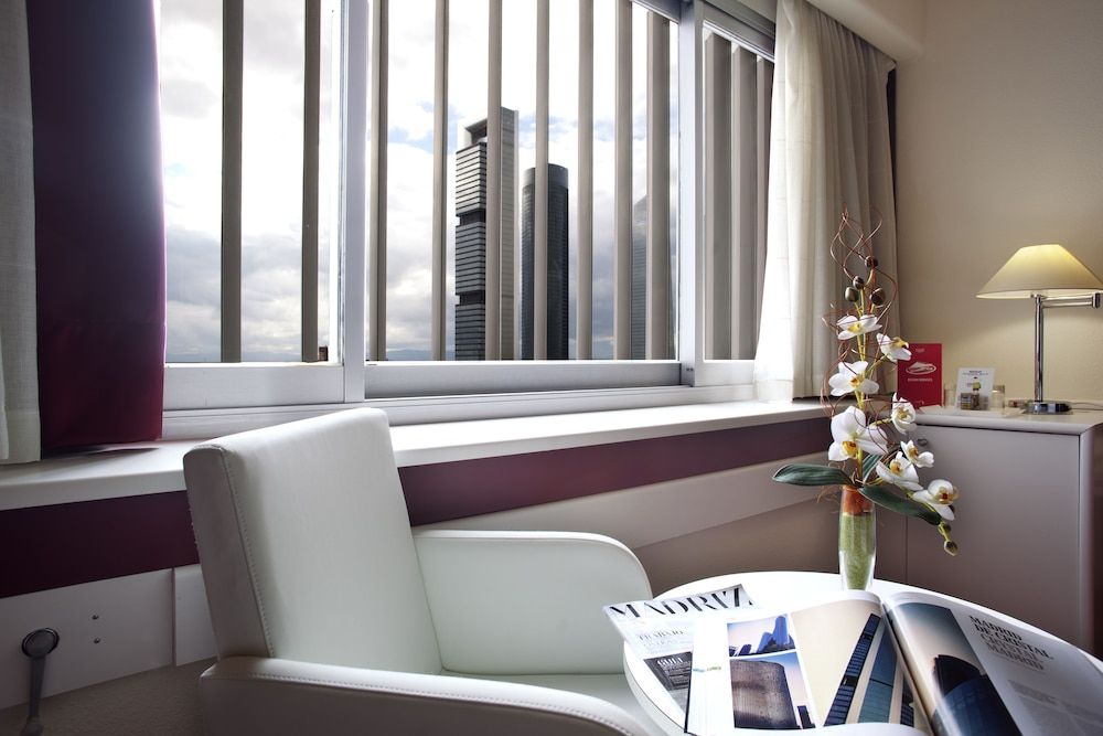 undefined Hotel Chamartin The One 9