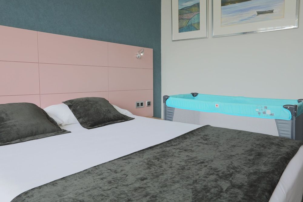 undefined Hotel Chamartin The One 9