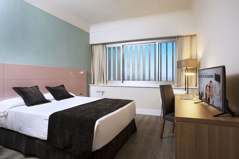 undefined Hotel Chamartin The One 3