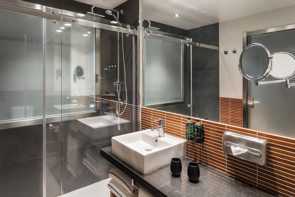 Melia Avenida América Premium Room 6