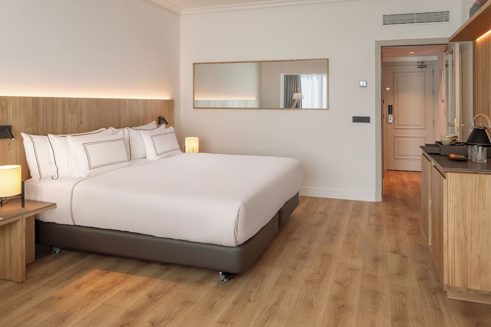 undefined Melia Madrid Barajas 7