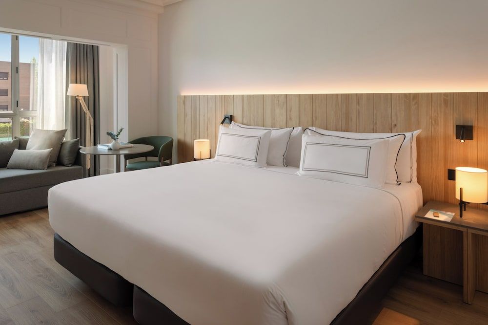undefined Melia Madrid Barajas 4
