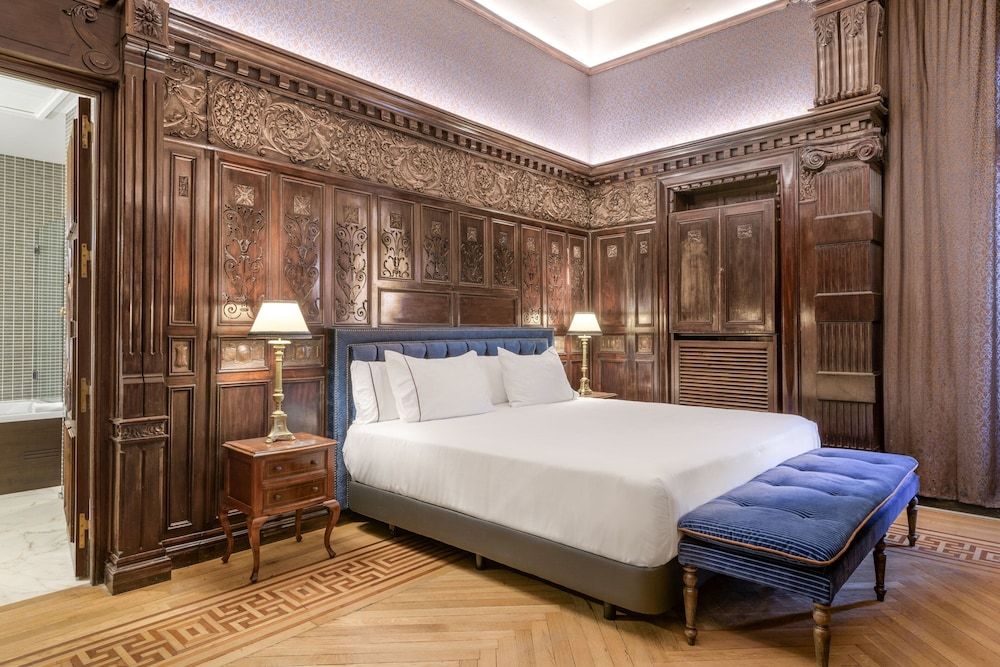 Suite, 1 King Bed, Non Smoking, Fireplace