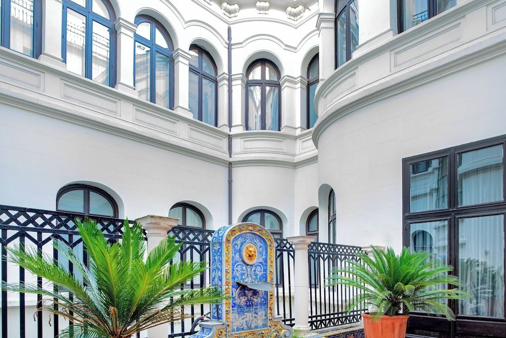 undefined Hotel Palacio Del Retiro, Autograph Collection 4