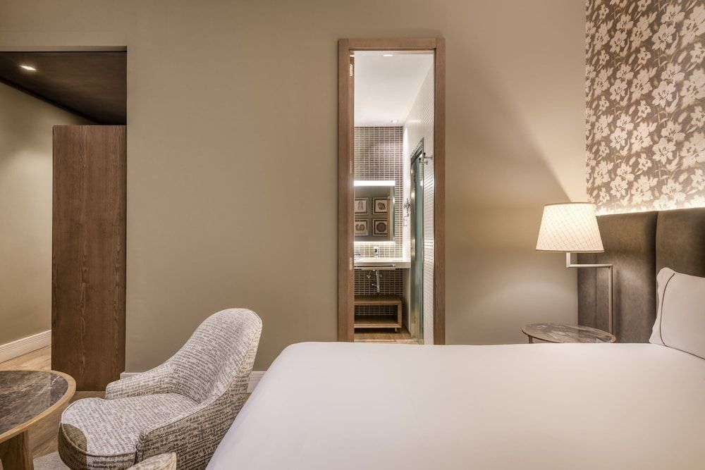 Hotel Palacio Del Retiro, Autograph Collection Deluxe Room, 1 King Bed, Non Smoking 10