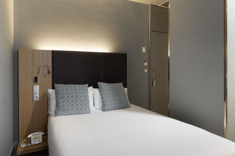 Petit Palace Alcalá Basic Double Room
