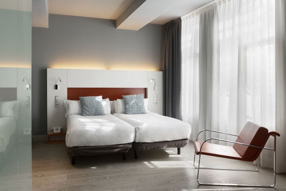 Petit Palace Alcalá Superior Double Room 2