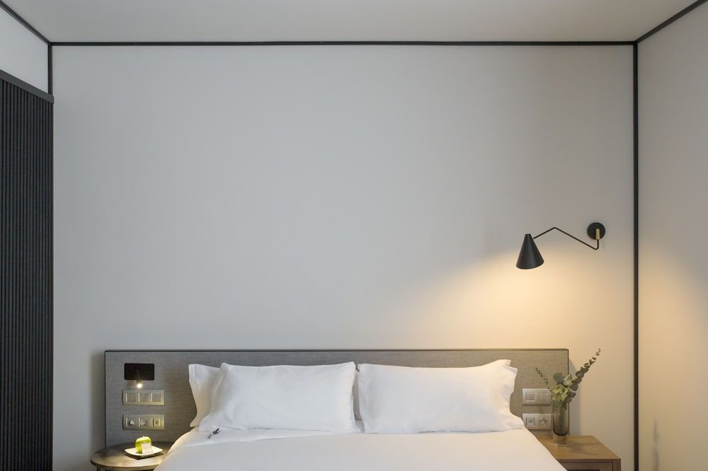 ICON Embassy Standard Double Room