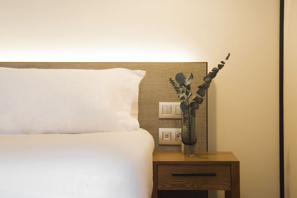 ICON Embassy Standard Double Room 3