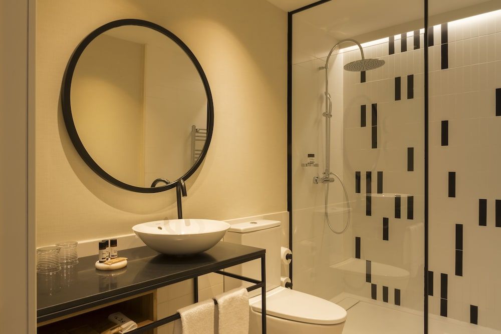 undefined ICON Embassy 10