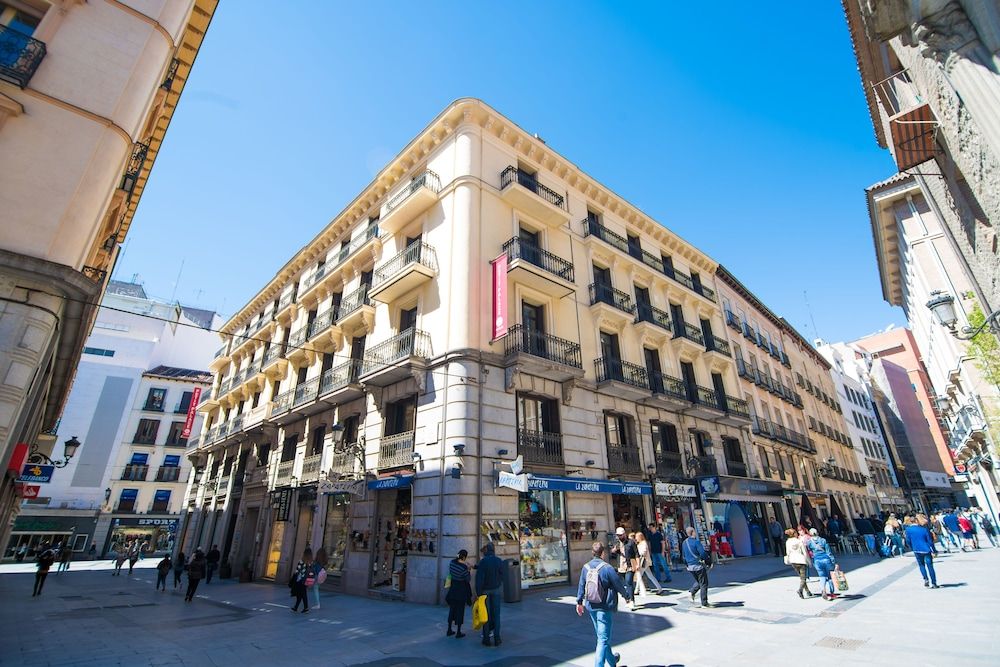 undefined Petit Palace Preciados 3