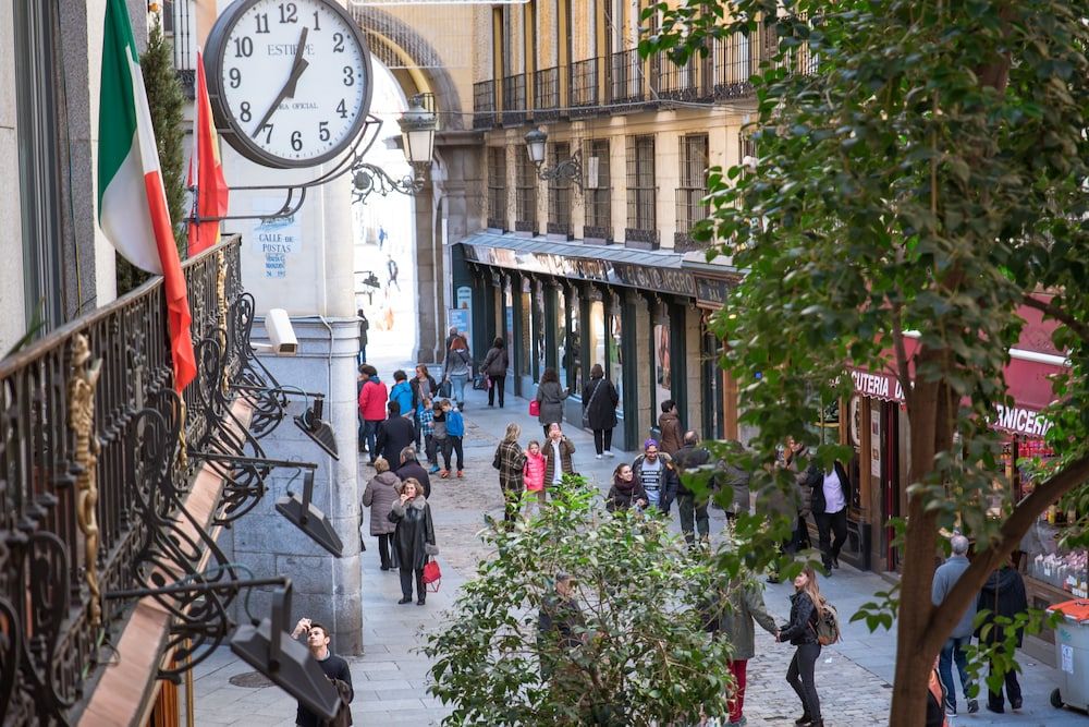 undefined Petit Palace Posada del Peine 6