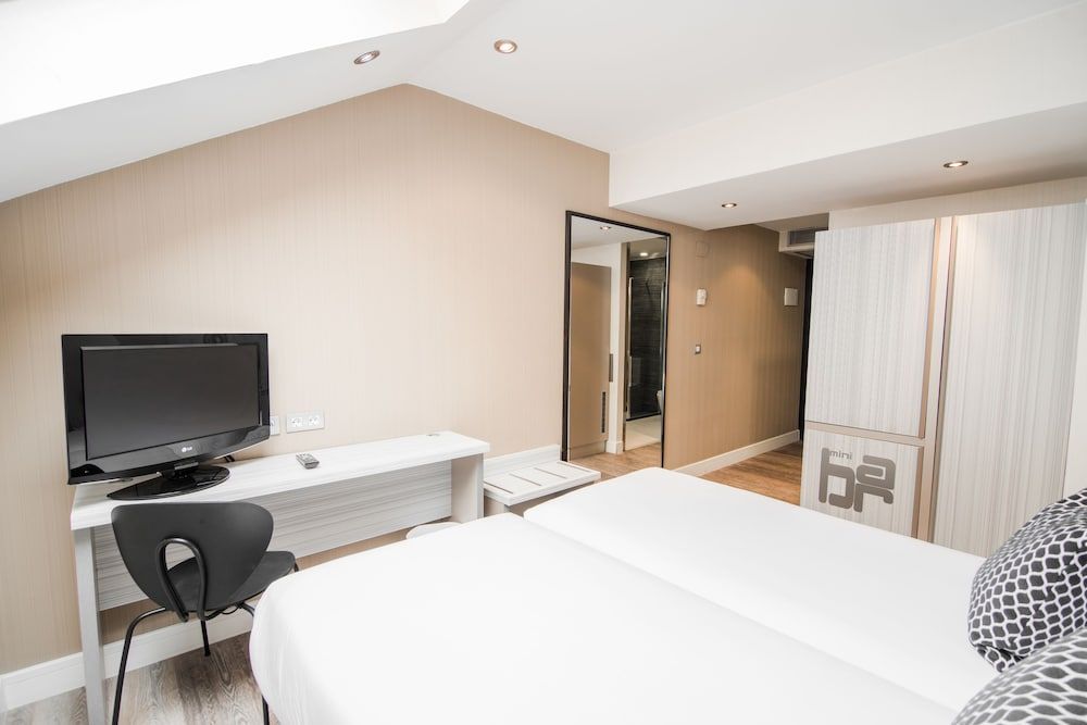 Petit Palace Puerta del Sol Standard Double Room