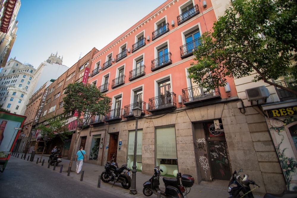 undefined Petit Palace Tres Cruces 7