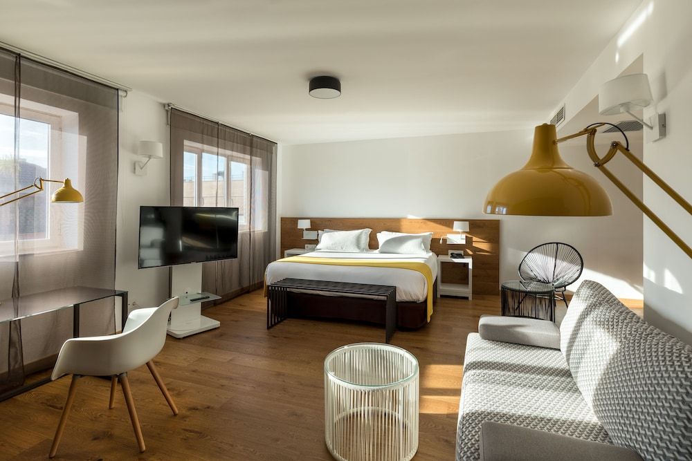 undefined Rafaelhoteles Atocha 10