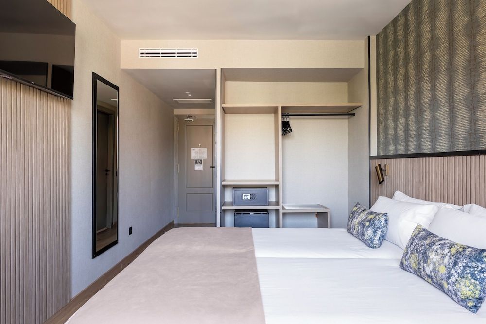 Acta Piramides Superior Double Room 5