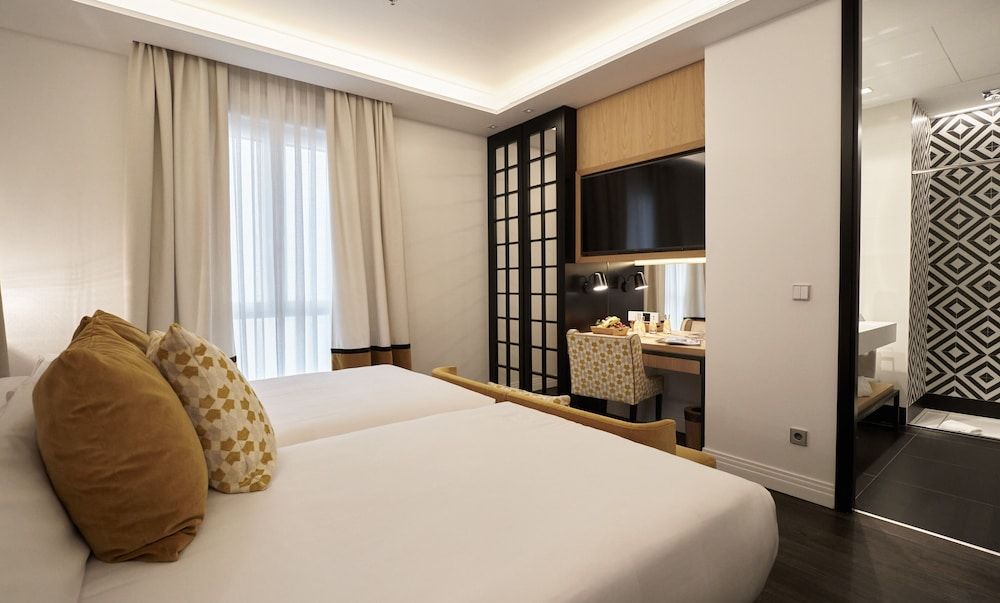 undefined Hotel Regina 10