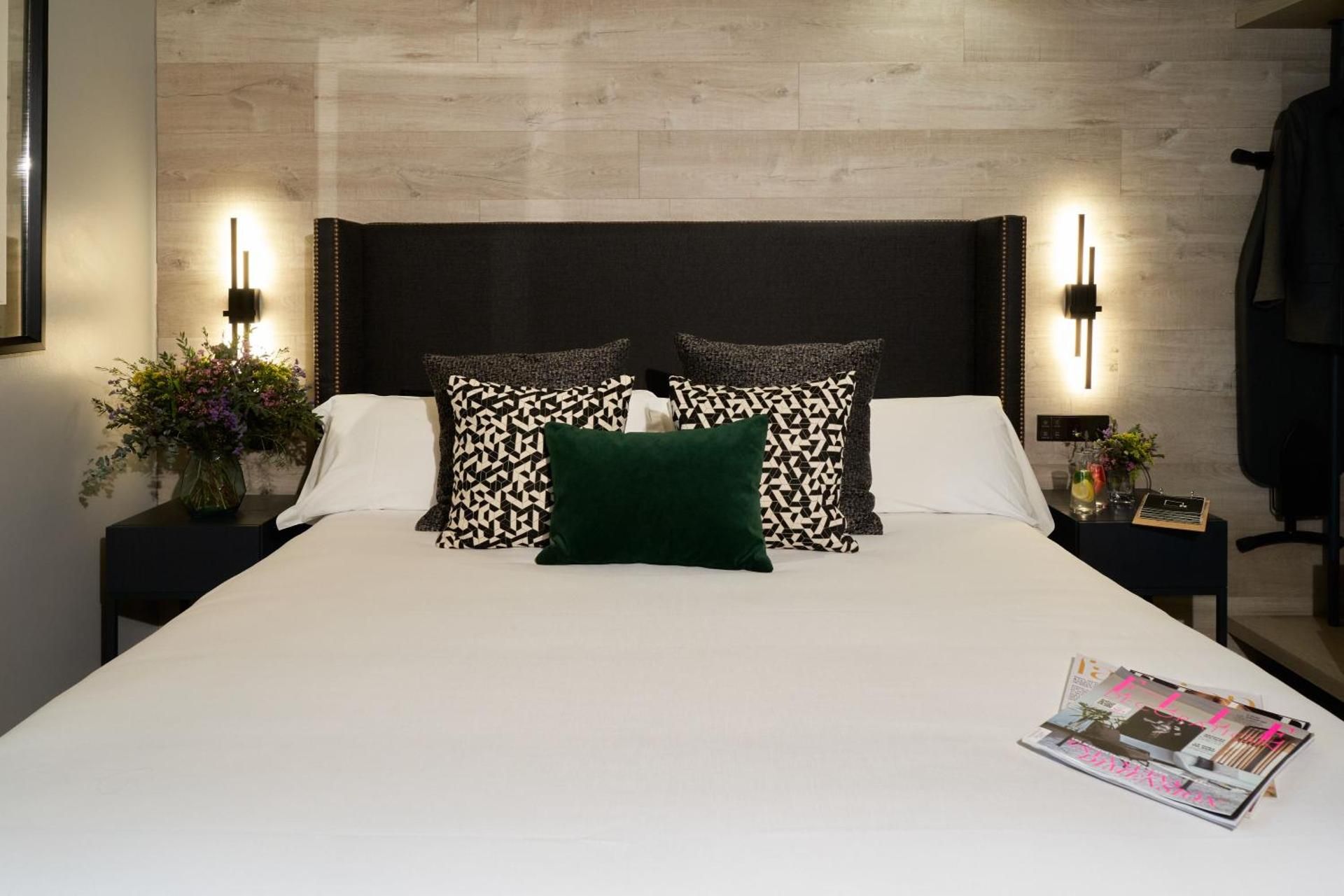 Penthouse Room with Terrace and Jacuzzi