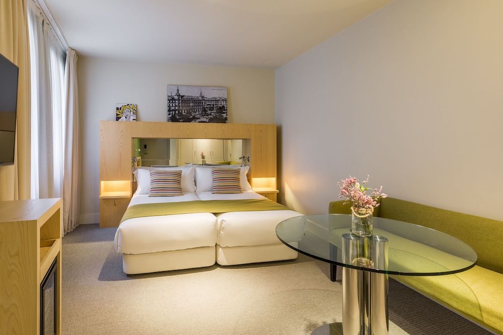 Room Mate Alicia, Madrid Basic Double Room 4