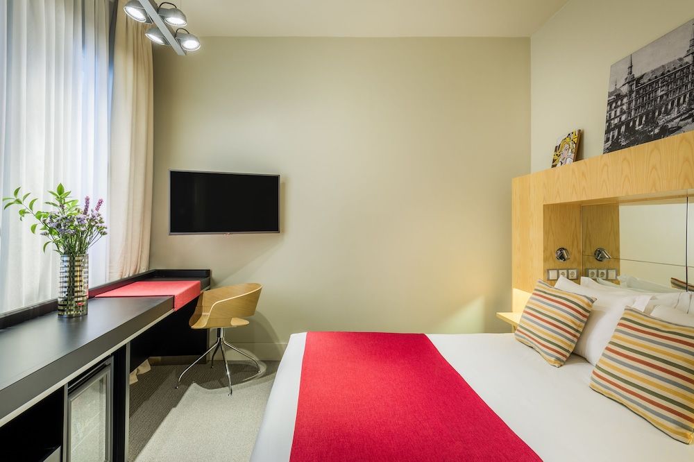 Room Mate Alicia, Madrid Basic Double Room 10