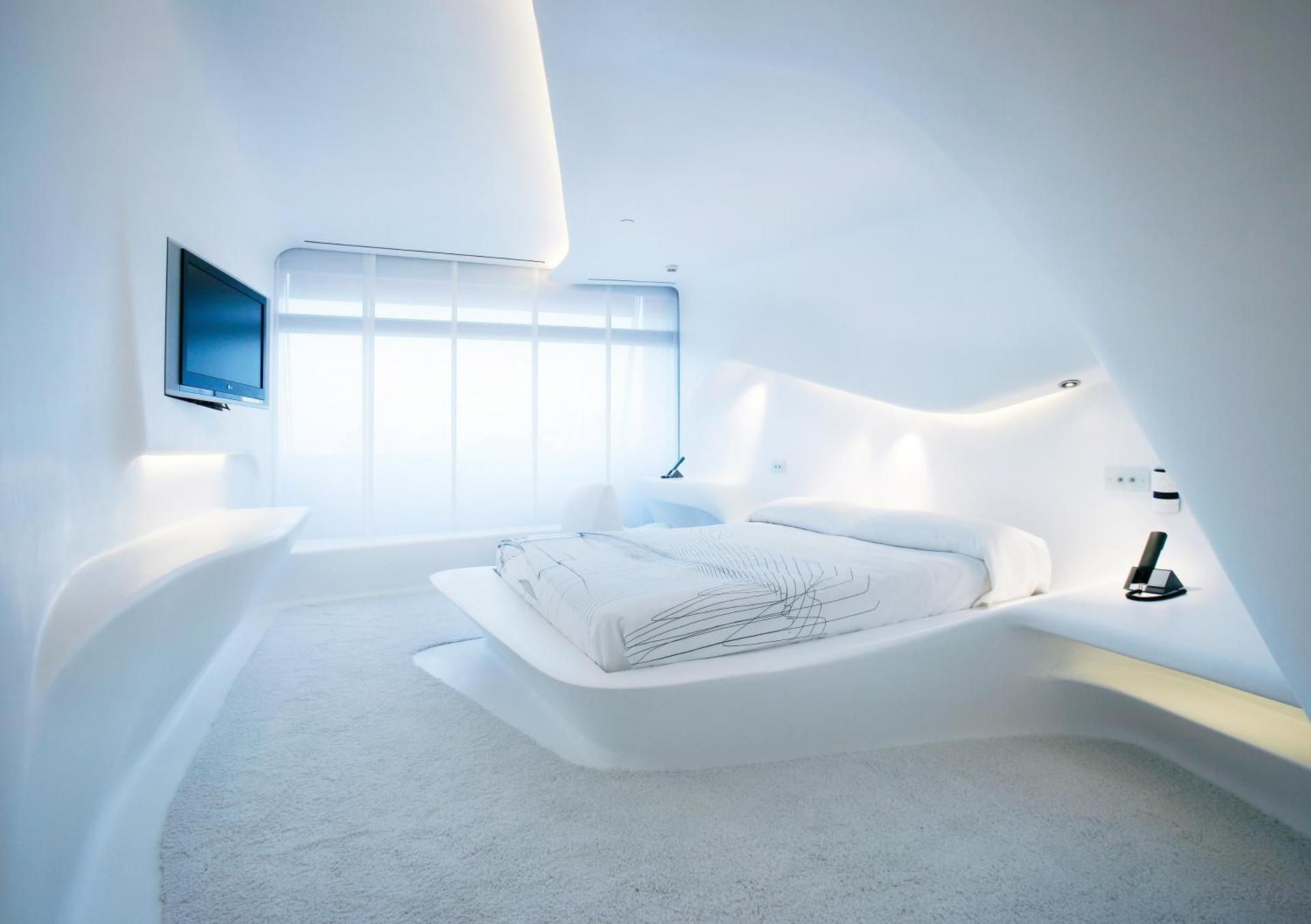 Deluxe Spaceclub By Zaha Haddid