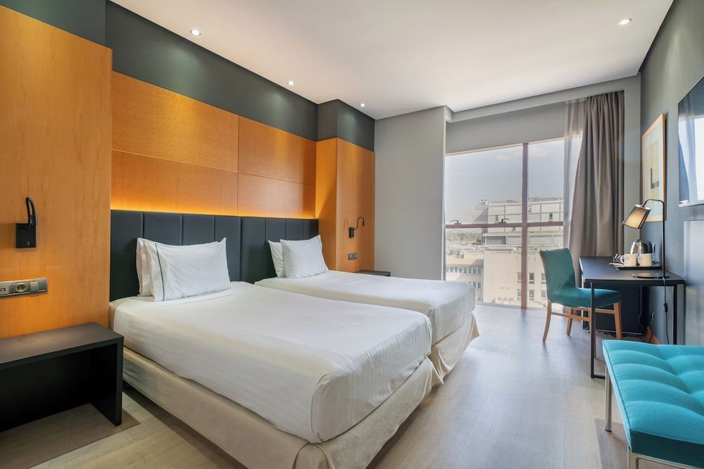 Eurostars Puerta Madrid Deluxe Double Room 4