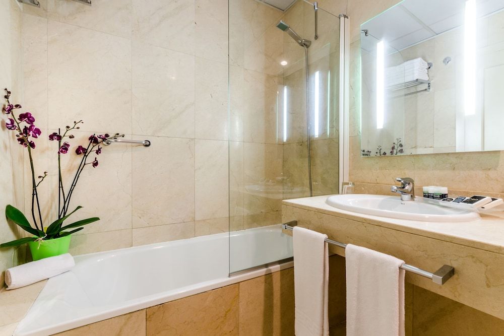 undefined Hotel Exe Suites 33 10