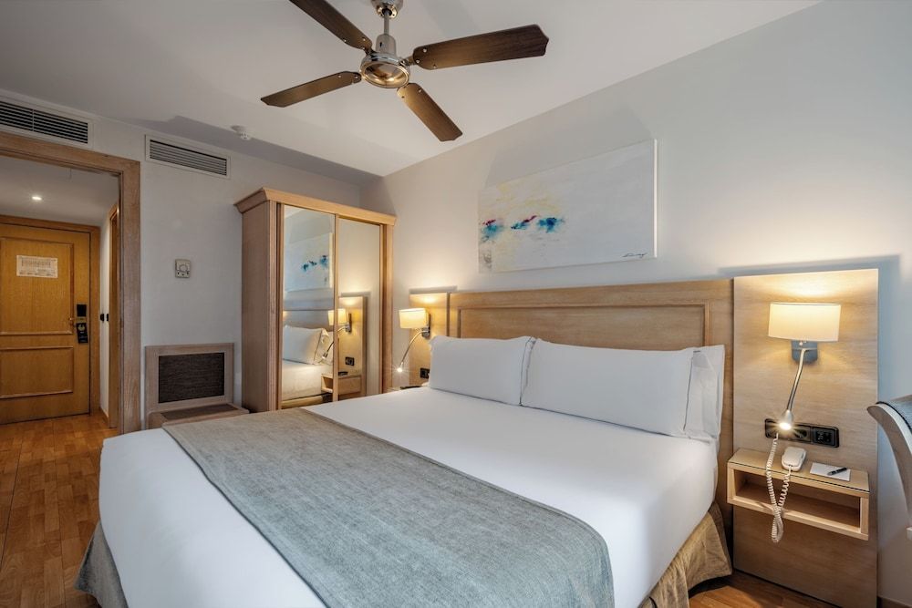 undefined Hotel Luze Castellana 9