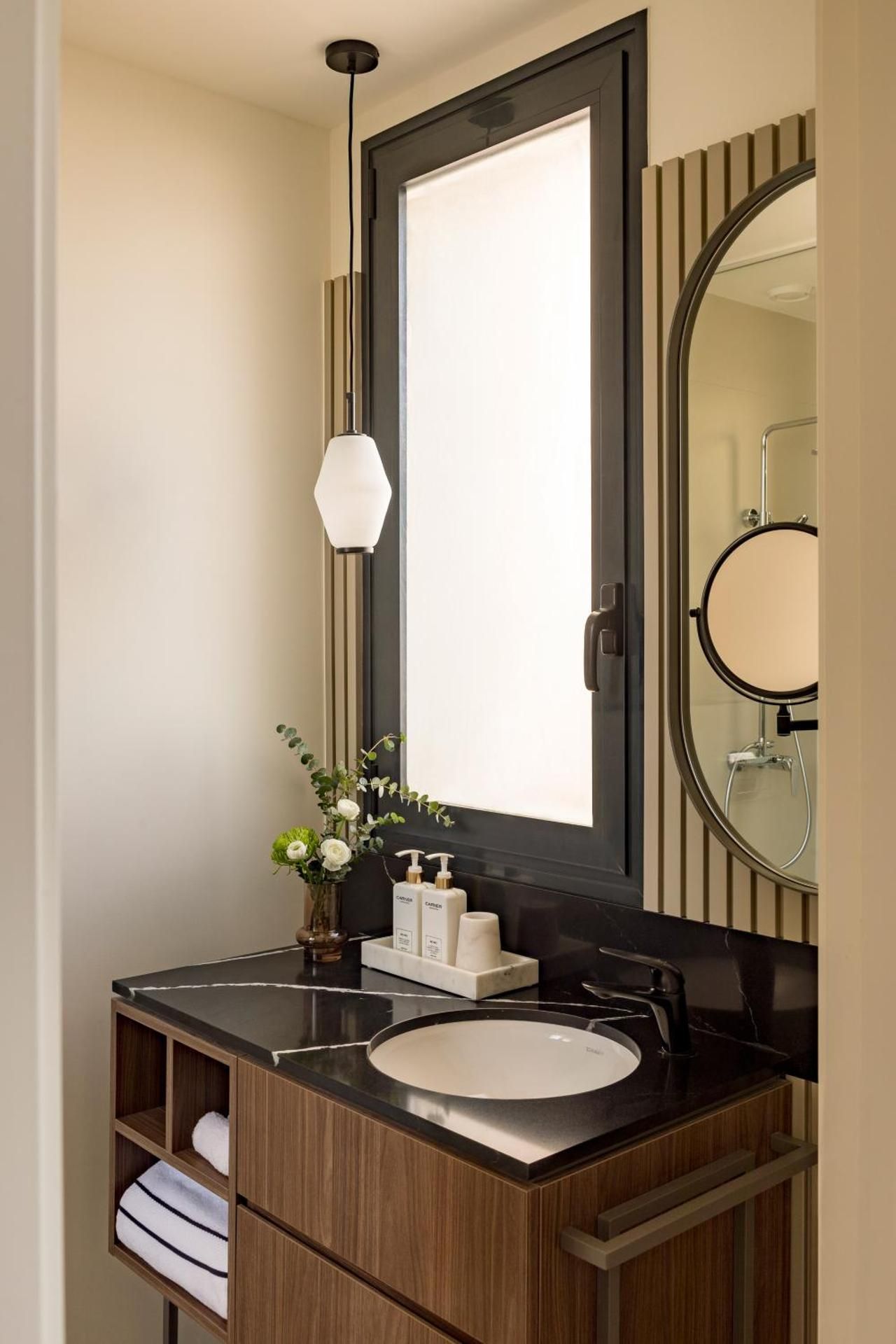 Superior connected rooms