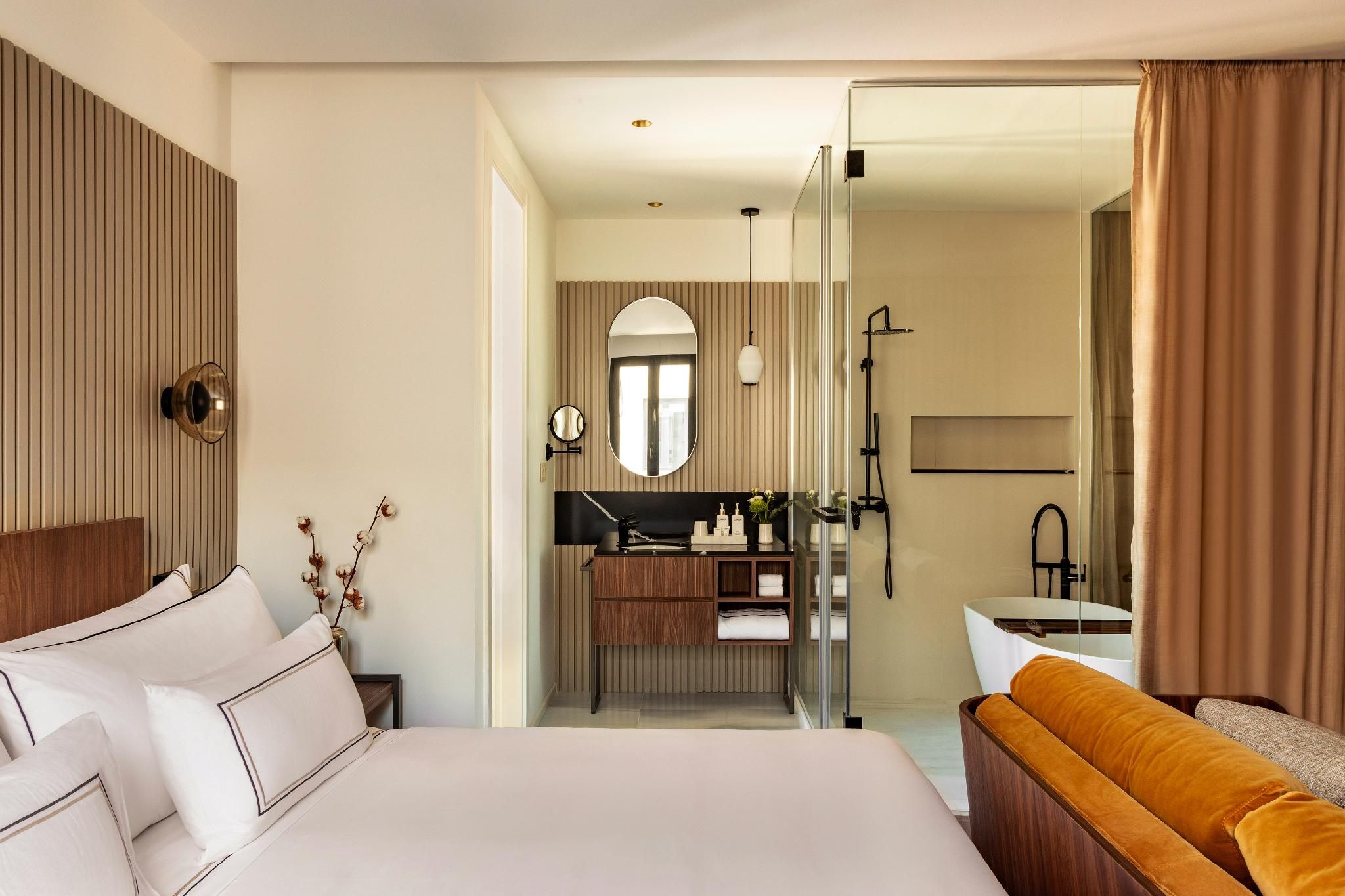 THE ARTIST JUNIOR SUITE