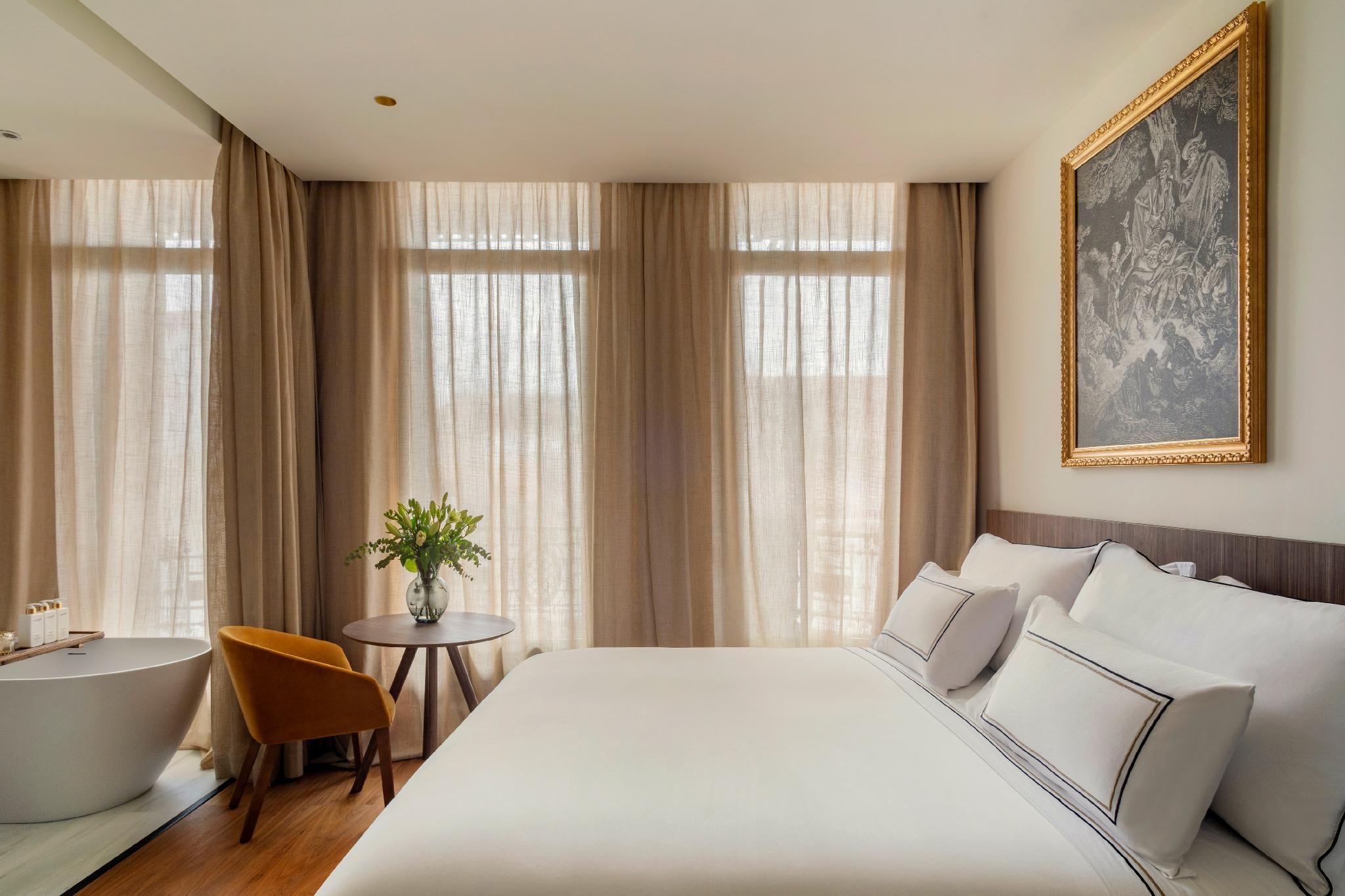 Deluxe Extra Room City View
