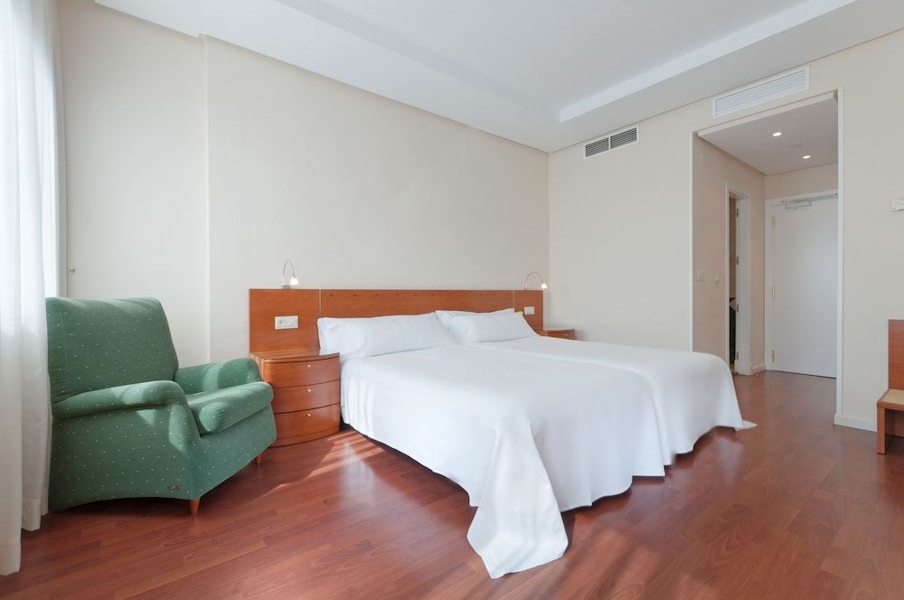 undefined Hotel Madrid Chamartín Affiliated by Meliá 9