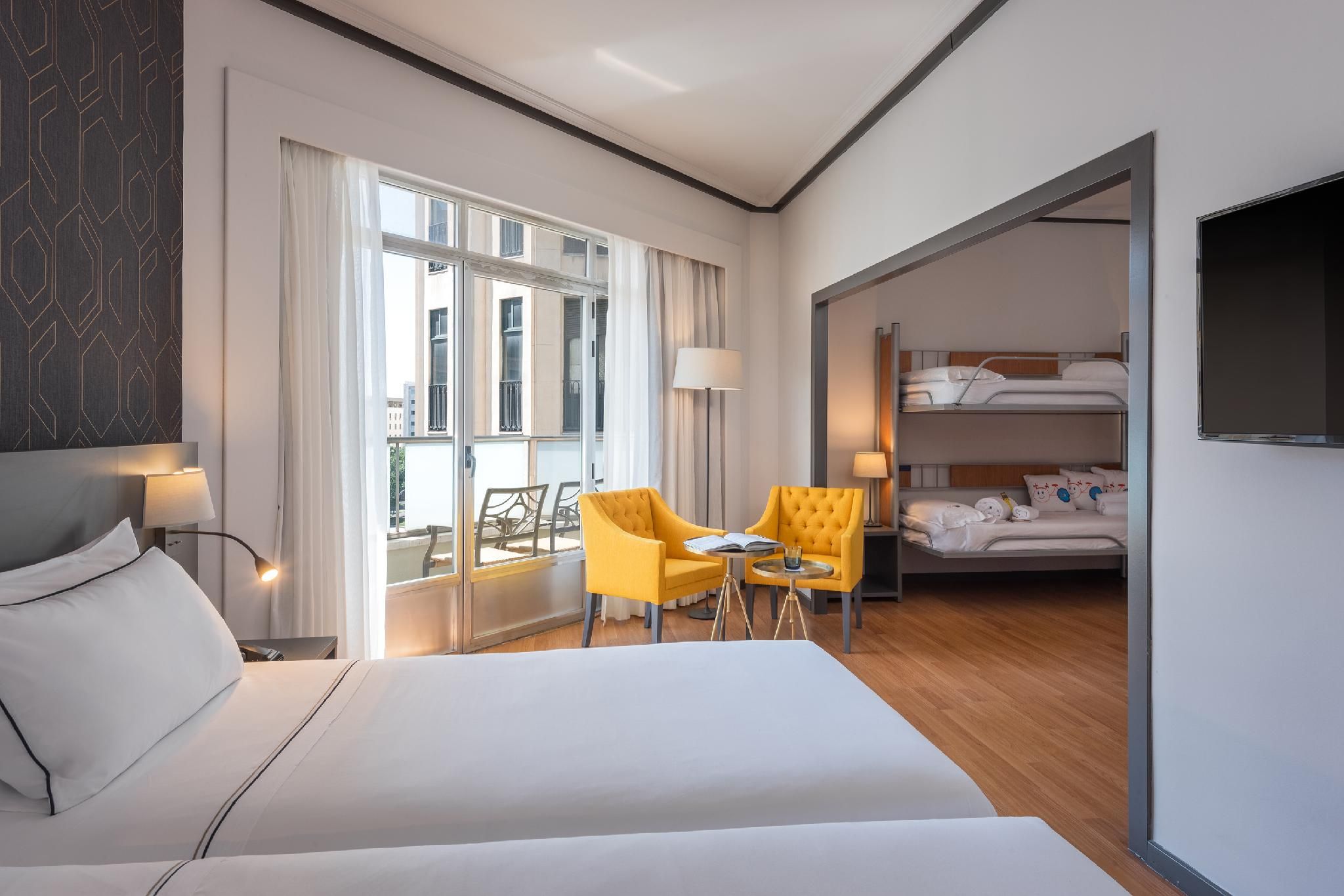 undefined Hotel Madrid Plaza de España Affiliated by Meliá 10