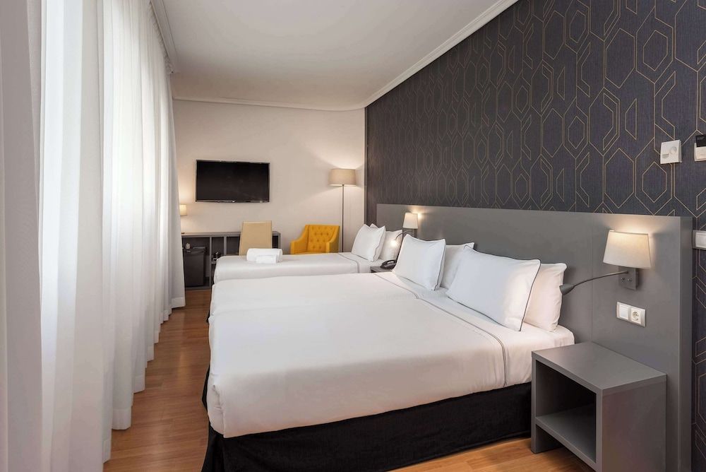 undefined Hotel Madrid Plaza de España Affiliated by Meliá 5
