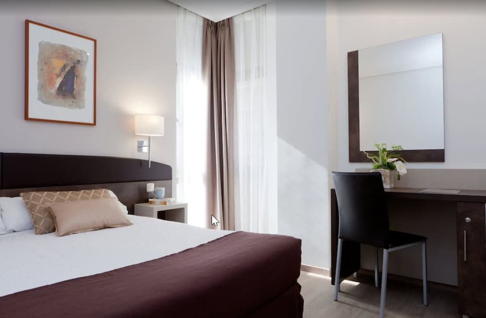 undefined Hotel Villamadrid 6