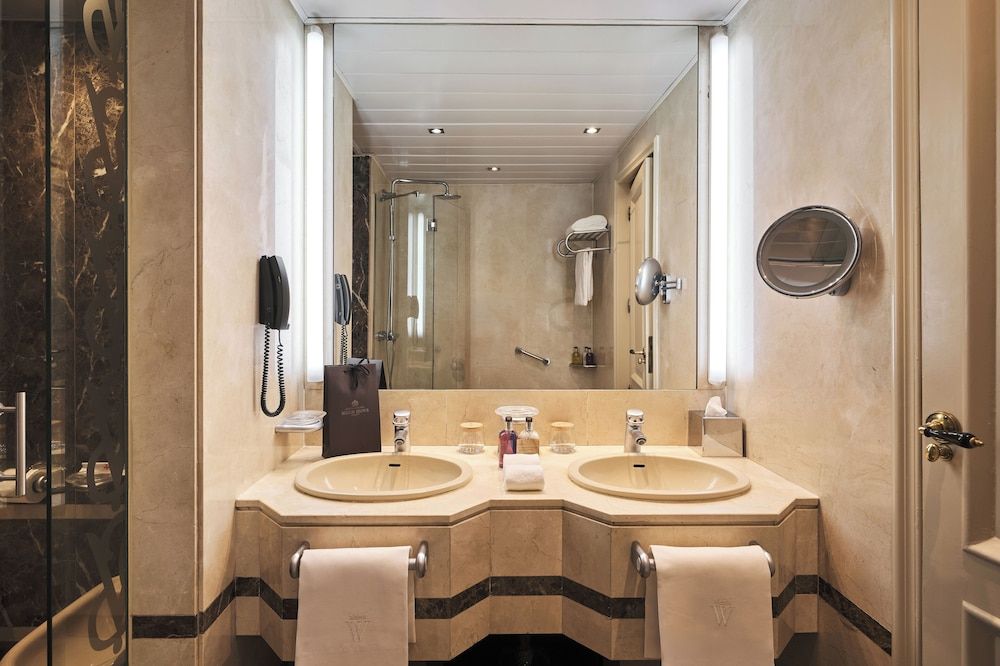 Wellington Hotel & Spa Madrid Executive Room 5