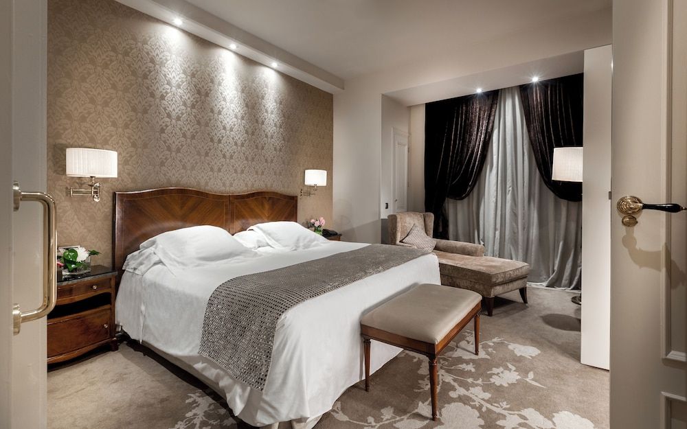 Wellington Hotel & Spa Madrid Suite Courtyard The Wellington Club Access