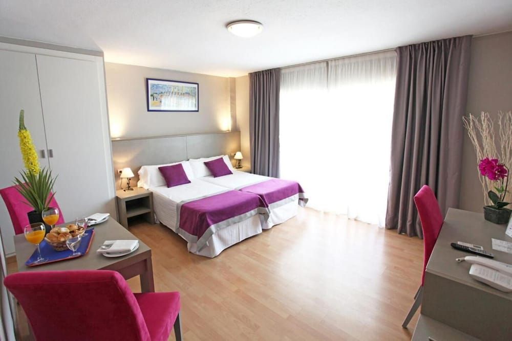 Hotel El Faro Marbella Studio, Kitchenette 6