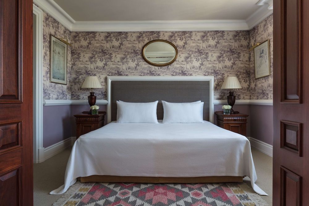 Grand Suite (Extra Bed 3 adults)