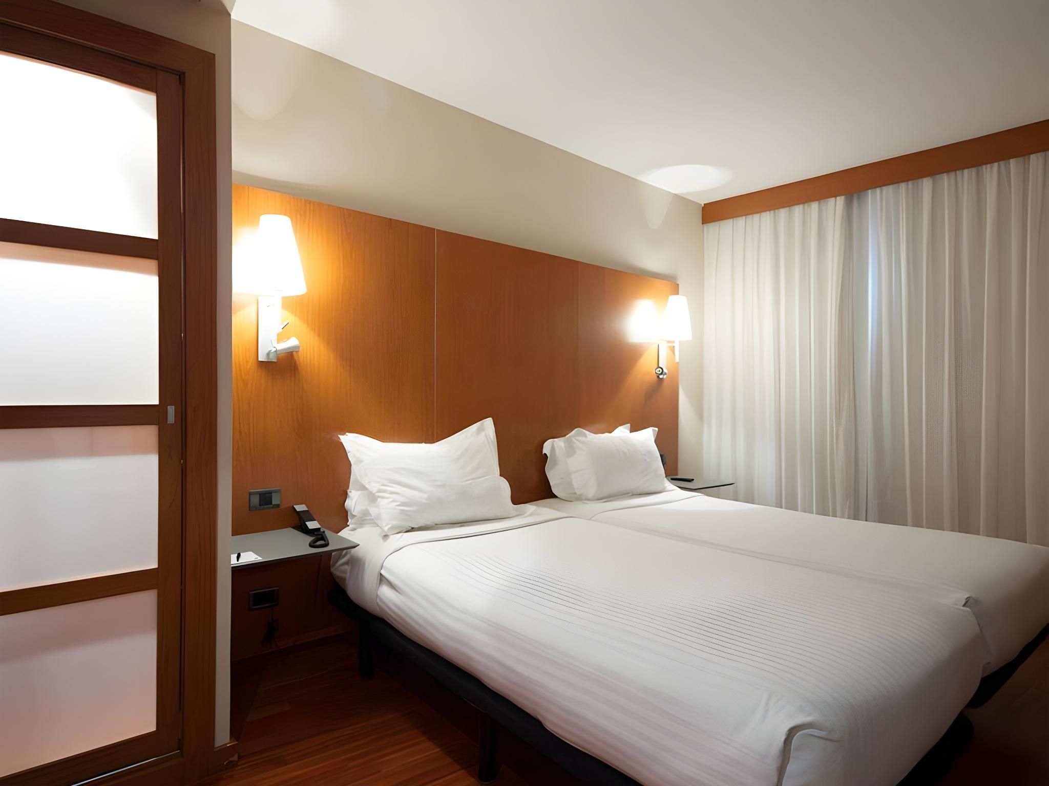 Double Room for Single Use